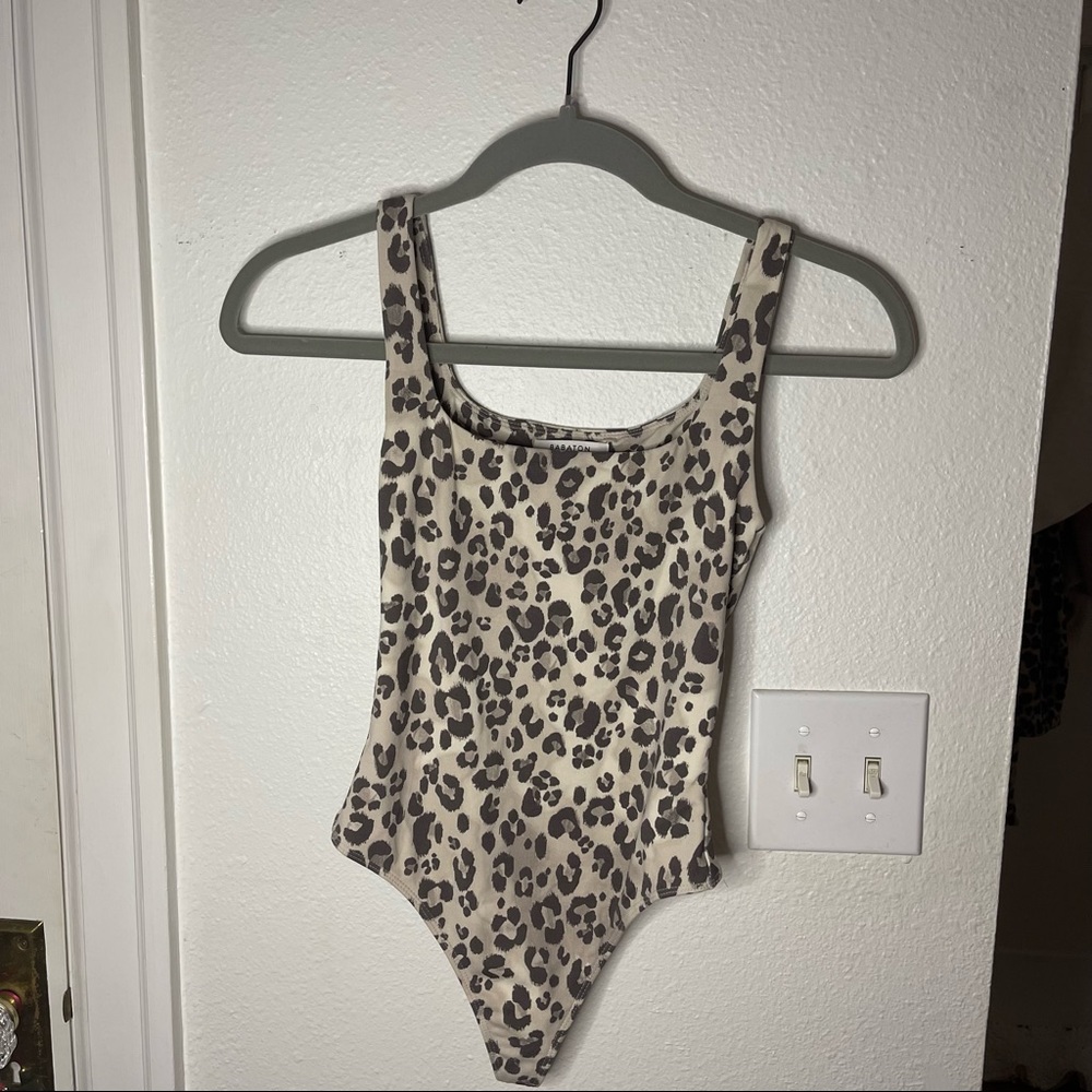aritzia babaton contour bodysuit